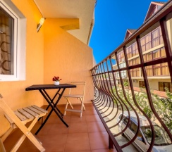 Трёхместный номер Standard с балконом в Эксклюзив