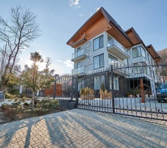 Семейный номер с двумя спальнями (первый этаж) в Hills Polyana hotel&SPA