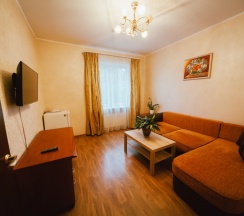 Двухместный двухкомнатный п\люкс в Анри