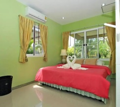 Бунгало Deluxe с балконом в Maikhao Home Garden Bungalow