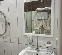 Полулюкс в Триа