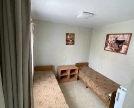 Номер Comfort с 2 комнатами с балконом и с видом на внутренний двор в Вишневка