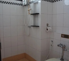 Двухместный номер Standard двуспальная кровать в New Nikom Court