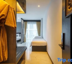 Двухместный полулюкс с видом на бассейн двуспальная кровать в Lhc Hotel And Resort