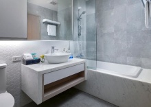 Номер Standard с балконом в Shama Lakeview Asoke Bangkok