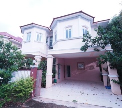 Вилла с 3 комнатами в Kamalar Palace Longstay house