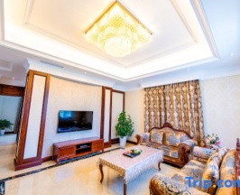 Вилла с 4 комнатами в Longshan Hotel