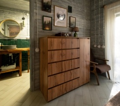 Семейный коттедж с балконом в В кронах