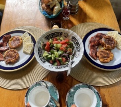 Трёхместный номер Standard с балконом в Райские яблоки