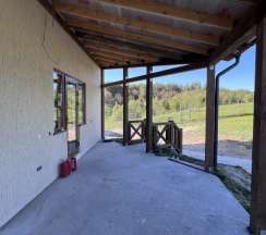 Коттедж Superior с балконом и с красивым видом из окна в Горки