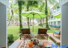 Двухместный номер Deluxe с видом на сад двуспальная кровать в The Briza Beach Resort Khaolak