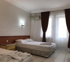 Трёхместный номер Deluxe в Moonlight Hotel