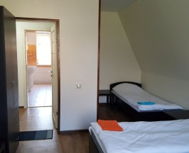 Четырёхместный номер Economy с красивым видом из окна в Буревестник