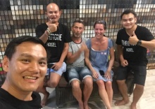 Кровать в общем номере в Zee Thai Hostel