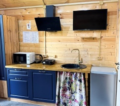 Шале 5. Четырёхместный номер комфорт с видом на горы в Белый волк