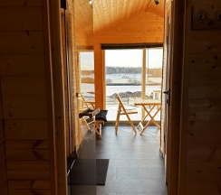 Дом с террасой в Lake Camp