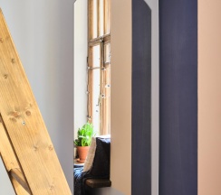 Mezzanine. Комната с кроватью на антресоли в Sands Rooms