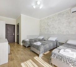 3-х местный комфорт с балконом в White Hotel