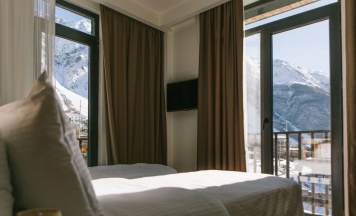 Двухместный номер Back View Panorama 2 отдельные кровати в Intourist Kazbegi