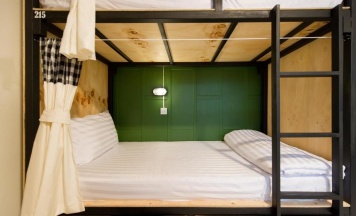 Кровать в общем номере в The Neighbors Hostel - Adults Only