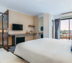 Четырёхместный номер семейный с балконом в Heeton Concept Hotel Pattaya by Compass Hospitality