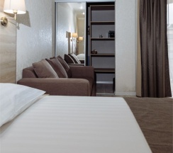 JUNIOR SUITE с боковым видом на море (или дюны) и бассейн в Эмеральдика