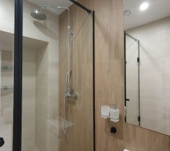 Стандарт (общий санузел один на два номера) в One Sea Apartments