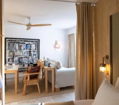 Люкс Standard в MOB Hotel Cannes