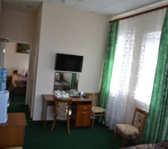 Четырёхместный номер Семейный с 2 комнатами в Яхонт