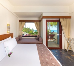 Номер Deluxe с балконом и с видом на море в Karona Resort & Spa