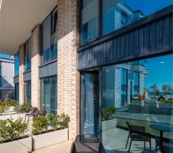 Duplex с видом на море и бассейн в Лучезарный Резорт