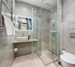 Джуниор в Агат