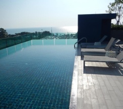 Апартаменты с балконом в Acqua Condominium 2
