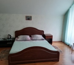 Двухместный номер Standard с балконом двуспальная кровать в Медведефф