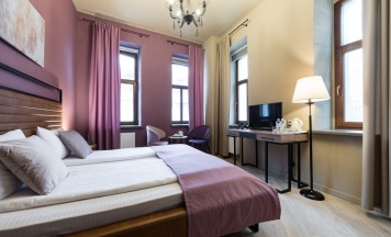 Номер Делюкс с кроватью размера «king-size» в Gallery Inn