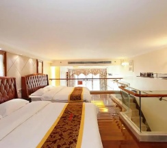 Двухместный номер Standard (двуспальная кровать) в Louidon Mega Duplex Apartment - Beijing Rd