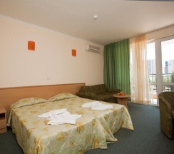 Четырёхместные апартаменты c 1 комнатой в Sunny Day Club Hotel