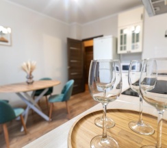 Апартаменты улучшенные с двумя спальнями и балконом для 8 гостей в Степаненков