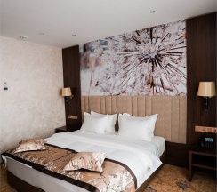 Стандарт с кроватью размера "king-size" в Мираж