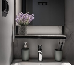 Студия с мини-кухней с двуспальной кроватью и диваном в Greenfeel