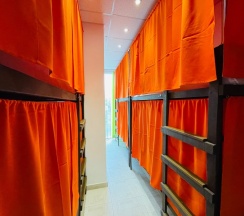 Мужской шестиместный номер (Нижнее) в Sunny Sochi Hostel