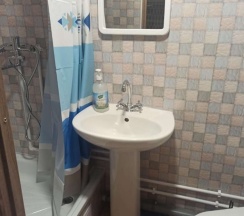 Стандартный семейный номер с 1 двуспальной и 2 односпальными кроватями в Гостевой дом