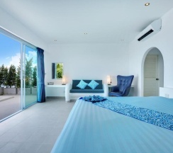 Семейный номер Standard с видом на сад в La Perle Luxury Boutique Hotel