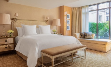 Двухместный люкс Terrace двуспальная кровать в Four Seasons Hotel London at Park Lane