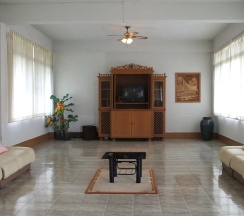 Коттедж с 6 комнатами в Phudara Resort