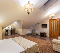 Улучшенный "Мансарда" в Ланкастер корт