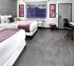 Двухместный семейный номер Standard двуспальная кровать в Sunset West Hotel, SureStay Collection by Best Western