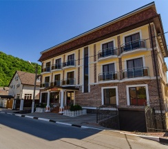 Коттедж с баней в Верона