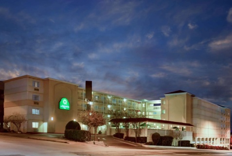 Остин: Мини-отель La Quinta Inn by Wyndham Austin Capitol / Downtown