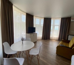 Двухместный полулюкс с красивым видом из окна двуспальная кровать в Радуга